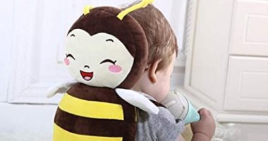 عشان شقاوته ملهاش حدود.. حقائب لحماية رؤوس الأطفال بـ7 جنيه استرلينى