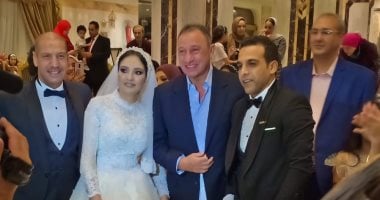 الخطيب و حسن شحاتة فى زفاف ابنة مدير منتخب الناشئين