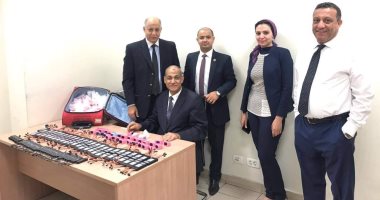 ضبط محاولة تهريب 104 ساعات مزودة بأجهزة تتبع و84 جهاز تصنت بالمطار