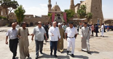 محافظ الأقصر يتفقد تطوير كورنيش النيل ويؤكد على الإلتزام بالجدول الزمنى للمشروع