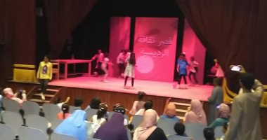 صور.. فرع ثقافة أسوان يعرض فيلم تسجيلى عن قناة السويس الجديدة