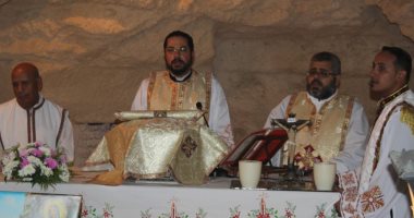 النائب البطريركي للكاثوليك يجتمع بكهنة إسكندرية للتشاور حول الكنيسة وكورونا
