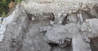 اكتشاف أكبر مصنع لصناعة الخمر أثناء الحروب الصليبية تحت أنقاض قلعة بالأراضى المحتلة