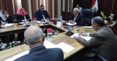 محافظ الدقهلية يطالب بسرعة انهاء تقنين الأوضاع وتوقيع العقود ومجازاة المقصرين