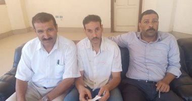 صور.. تضامن الشرقية تلتقى بصاحب صورة "ولادى للبيع".. علاء: صاحب العمل طردنى