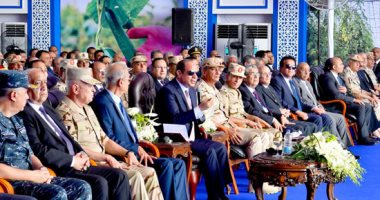صور.. مصر على طريق نهضة زراعية جديدة.. إشادة برلمانية بافتتاح مشروع الـ1300 صوبة بقاعدة "محمد نجيب".. واختيار "بنى سويف-المنيا" للزراعات المحمية.. أبو العلا: يواجه المخاطر المترتبة على الزيادة السكانية