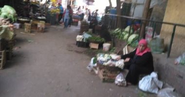ميدان الخلفاوى تحول لسوق عشوائى.. شكوى "أحمد" من حى شبرا مصر