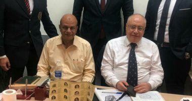 ضبط راكب بمطار القاهرة حاول تهريب كمية من  المواد المخدرة.. صور