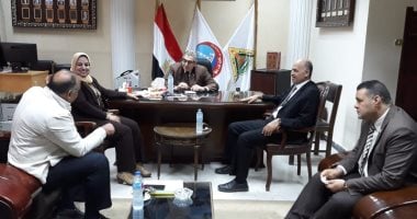 طب بنها تبحث تجهيز معمل مهارات طبية بالكلية
