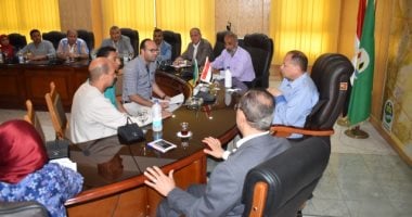 صور .. محافظ الفيوم يعقد اللقاء الأسبوعى لخدمة المواطنين