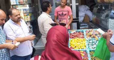 صور.. ضبط مخالفات بحملة تموينية مكبرة شرق الاسكندرية 