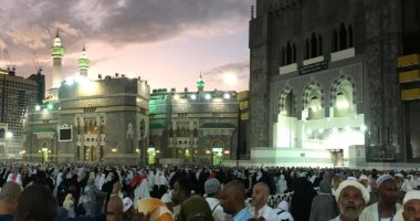 فى رحاب الرحمن.. محمد يشارك بصورة للحجاج أثناء طواف الوداع