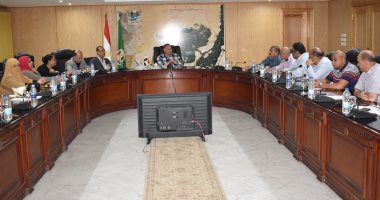 محافظ الفيوم يتابع خطة تشغيل محلج القطن