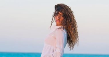 زينة توجه رسالة لأعدائها: تركت كل شيء ملقى على الأرض وقمت أنا