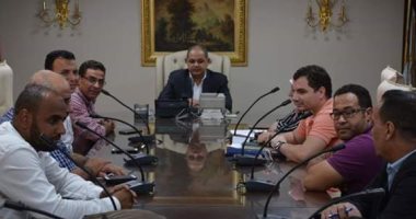 محافظ الغربية يجتمع بممثلى شركة المقاولين العرب لبحث المشروعات المتعثرة