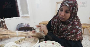 صور.. رحلة عرجون البلح بالوادى الجديد من مكنسة إلى أروع قطع المشغولات اليدوية