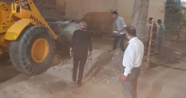 حى المنتزة يقود حملة مسائية لازالة المخالفات بالإسكندرية 