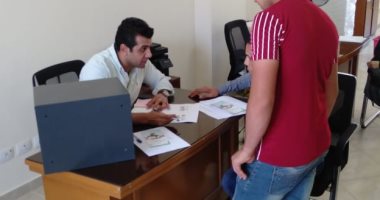 محافظ دمياط: تزايد الاقبال على سحب كراسات شروط الورش الصناعية بمدينة دمياط للأثاث