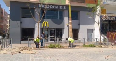 شاهد.. أعمال التطوير بشارع الشيراتون الأهم سياحيا فى مدينة الغردقة