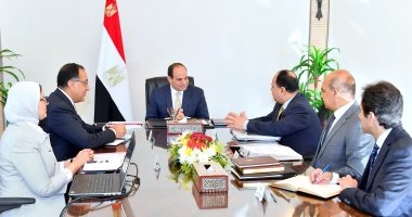 توجيهات رئاسية مشددة لـ"صحة المصريين".. السيسى يوجه بتطبيق منظومة التأمين الصحى الشامل بشكل دقيق وناجح فى كافة الجوانب.. والاستمرار فى إنهاء قوائم الانتظار لعلاج وإنقاذ المرضى وتخفيف العبء المادى عن كاهل الأسر
