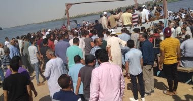 صور.. تشييع جنازة زوجين من الحجاج ببنى سويف لقيا مصرعهما أثناء عودتهما من المطار 