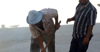 رئيس مدينة العريش: بدء توزيع معدات رفع الأتربة من على الأرصفة