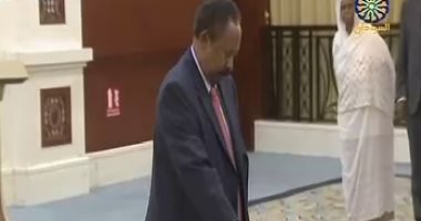 رئيس وزراء السودان: بناء اقتصاد وطنى يقوم على الإنتاج أبرز أولويات الحكومة