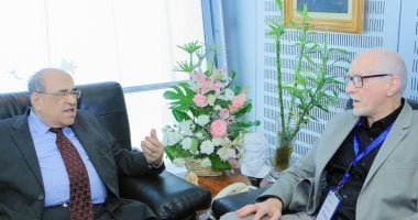 مصطفى الفقى يستقبل كبير مستشارى المكتبة الوطنية فى نيوزيلندا  