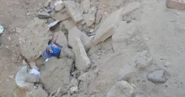 صورة .. حفر بشارع رئيسى بمدينة نصر يعيق حركة السكان
