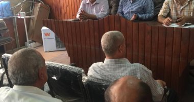 صور.. مدير الطب البيطرى يجتمع بأطباء التلقيح الإصطناعى بالدقهلية 