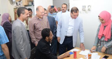 قوافل علاجية مجانية للعاملين بمقر عملهم بالمؤسسات الحكومية فى سوهاج 