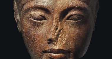 ضبط 3 قطع آثار ووثائق تعريفية بالإنجليزية والفرنسية بحوزة مهربين فى أسيوط