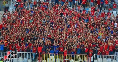 500 مشجع يؤازرون الأهلى أمام النجم الساحلى فى رادس