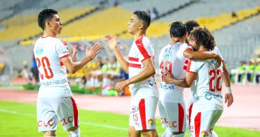 صور.. مشادة بين لاعبى الزمالك على تسديد ركلة الجزاء الثانية أمام ديكاداها