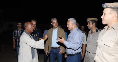 محافظ سوهاج يغلق مقهيين بدون ترخيص ويأمر بإزالة التعديات على طرح النيل