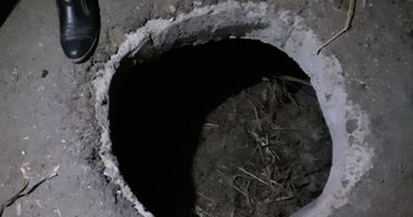 شكوى من وجود حفر فى طريق عزبة خليفة بالفيوم