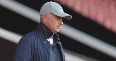 لماذا رفض مورينيو ضم فان دايك إلى مانشستر يونايتد؟ 