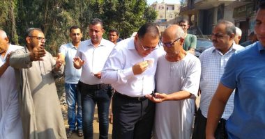 محافظ الشرقية يستجيب لمطالب أهالى الهجارسة ويوجه بالبدء فى تطهير الترعة
