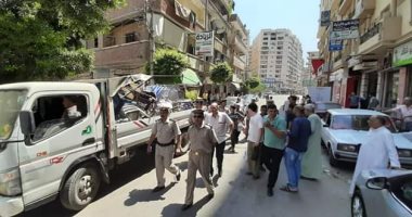 صور ..إزالة 2368 حالة إشغال بشوارع مدينة دمنهور بالبحيرة