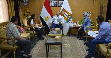 محافظ الوادى الجديد يلتقى وفد الشركة المنظمة للمهرجان الدولى الخامس للتمور