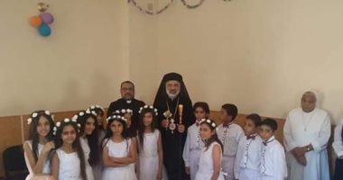 مطران سوهاج يترأس القداس بكنيسة مارجرجس بنزلة خاطر 