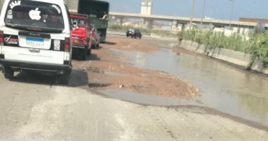 تهالك طريق كوبري 27 أعلى محور التعمير بالإسكندرية.. والأهالى يناشدون بصيانته
