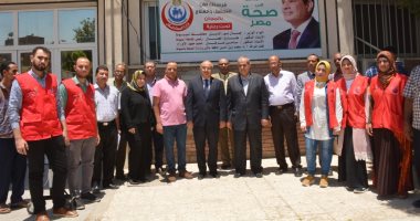 صور.. جامعة أسيوط: معهد جنوب مصر للأورام يكشف على 3 آلاف سيدة