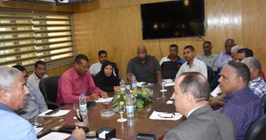 اجتماع طارىء لمحافظ أسوان لإزالة التعديات ورفع مستوى النظافة