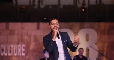 صور.. أحمد جمال يختتم فعاليات اليوم السابع من مهرجان محكى القلعة 