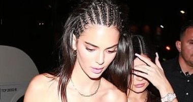 صور.. كيلي وكيندال وكورتني يقضين سهرة ممتعة بغرب هوليوود