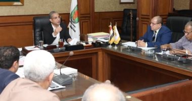 محافظ سوهاج يعتمد خطة التنمية المتكاملة متوسطة الأجل لعدد من مراكز المحافظة