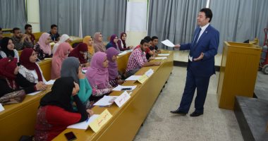 تدريب 30 طالب على الأفكار الريادية بجامعة سوهاج فى إطار بروتوكول تنمية المشروعات