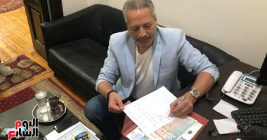 تامر أمين يتقدم بأوراقه للحصول على تصريح من نقابة الإعلاميين لممارسة المهنة