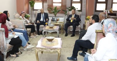 محافظ بنى سويف يبحث مع رئيس هيئة التنمية الصناعية مشكلات الاستثمار وآليات حلها